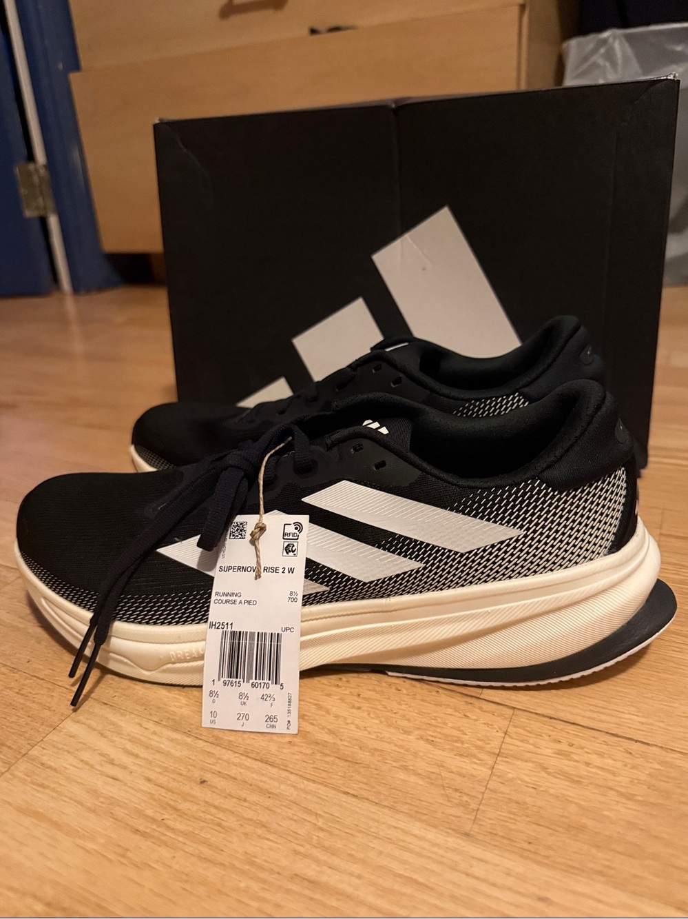 NEW WITH TAGS adidas supernova rise 2 Women’s Size 10